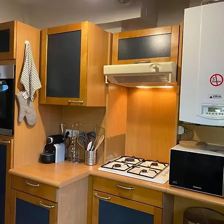 En Face De Nausicaa Et De La Lägenhet *